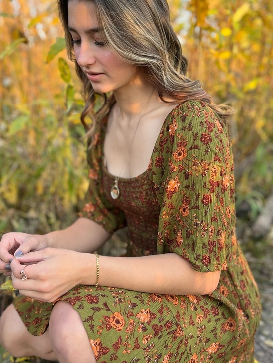 Chelsea & Violet Dresses & Skirts - Chelsea and Violet Floral Dress